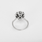 Bague marguerite en or blanc et diamants