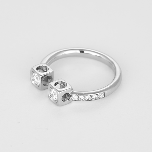 53 Dinh Van - Le cube XL - Bague en or blanc et diamants 58 Facettes DV33379-1