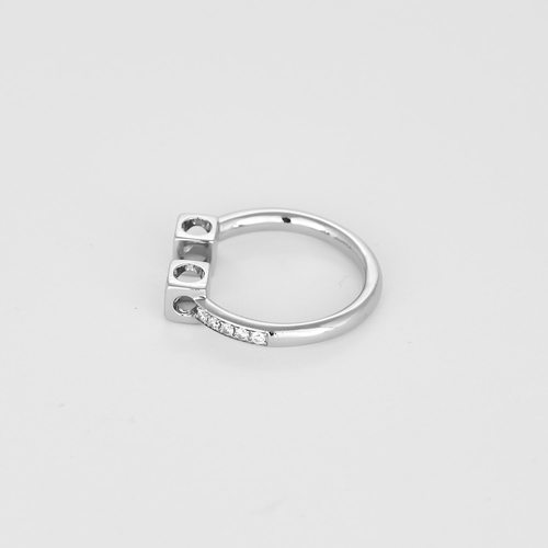 53 Dinh Van - Le cube XL - Bague en or blanc et diamants 58 Facettes DV33379-1
