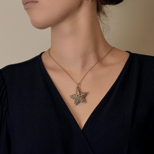 Pomellato- Sirène- Pendentif en or jaune, pierre de lune et topazes blanches 58 Facettes DV33222-1
