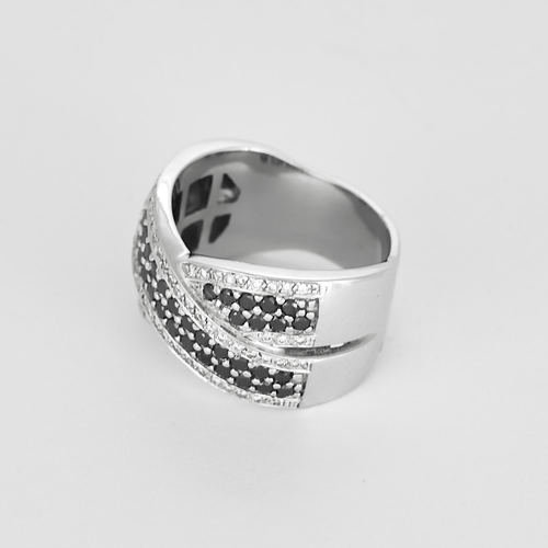 57.5 Bague en or blanc, diamants et diamants noirs 58 Facettes DV32524-2