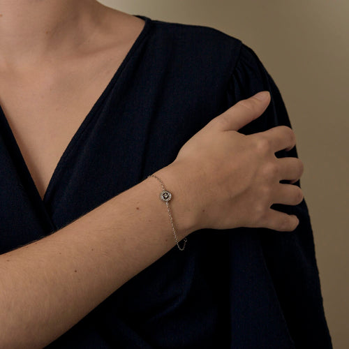 Boucheron - Ava - Bracelet en or blanc et diamants 58 Facettes DV0351-4
