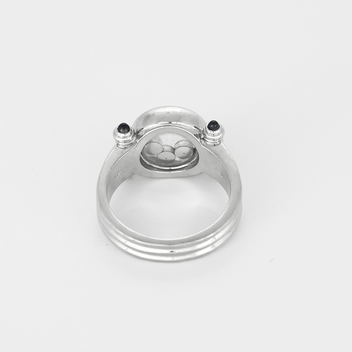 53 Chopard Happy Diamonds - Bague en or blanc avec diamants et saphirs 58 Facettes DV14290-7