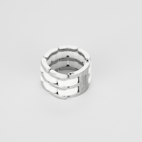 54 CHANEL - Ultra - Grand modèle - Bague en or blanc et céramique 58 Facettes DV14290-3