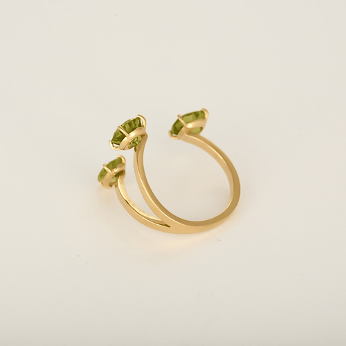57 Gemmyo - The Stoned Bride - Bague en or jaune et péridots : 2,40 carats 58 Facettes DV33847-1