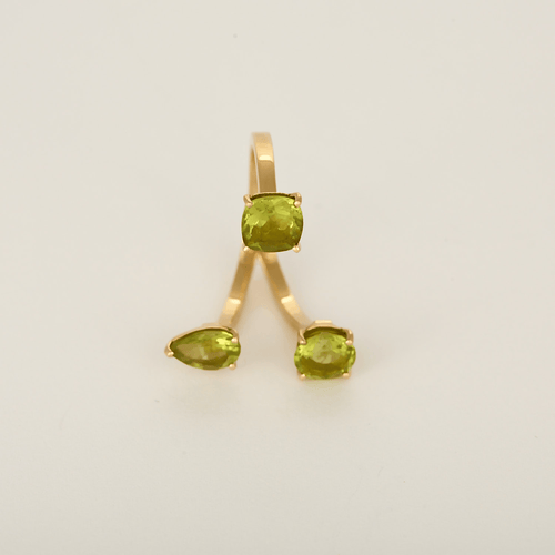 57 Gemmyo - The Stoned Bride - Bague en or jaune et péridots : 2,40 carats 58 Facettes DV33847-1