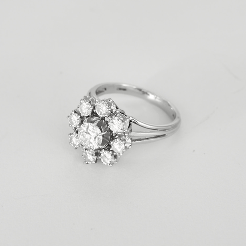 48.5 Bague marguerite en or blanc, diamants 58 Facettes DV34030-18