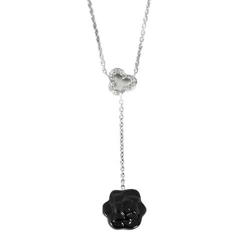 Chanel - Camélia - Collier en or blanc, diamants : 0,20 carat et onyx 58 Facettes DV33076-6
