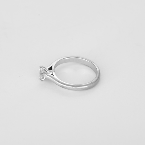 48 Bucherer - Bague Solitaire en or gris et diamant : 0,40 carat 58 Facettes DV34377-2