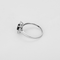 58 Bague marguerite en or blanc, saphir : 0,45 carat et diamants : 0,10 carat 58 Facettes DV33966-1