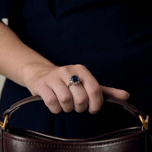 Bague 55 Bague Marguerite en or blanc, saphir et diamants 58 Facettes DV0745-1-54-3