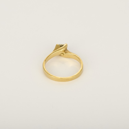 Bague Solitaire en or jaune, or blanc et diamants : 0,14 carat