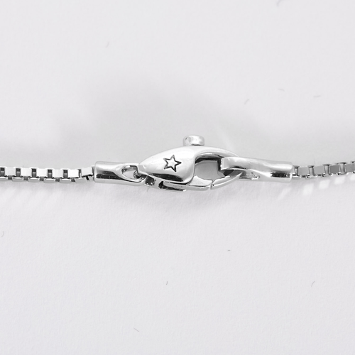 STERN - Collier en or blanc et diamants : 0,20 carat