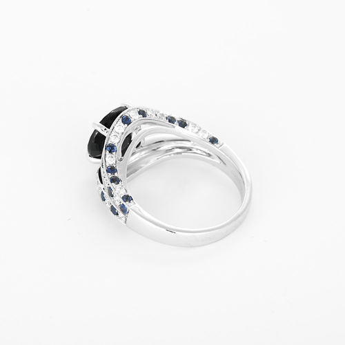 Mauboussin Ni Naive Ni Soumise en or blanc et diamants et en saphir bleu-foncé