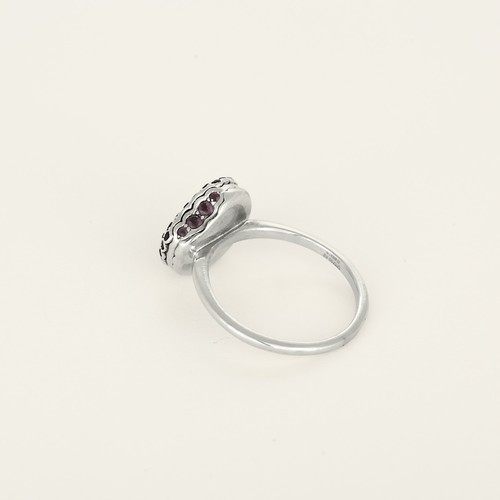 52 Boucheron - Tentation Macaron - Bague en or blanc et améthystes 58 Facettes DV33795-2