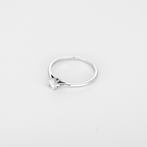 51 GEMMYO - Baby Lady - Bague en or blanc et diamant 0.30 carat. 58 Facettes DV35048-1