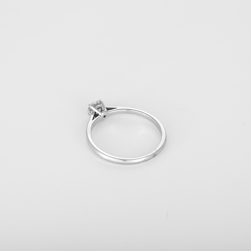 51 GEMMYO - Baby Lady - Bague en or blanc et diamant 0.30 carat. 58 Facettes DV35048-1