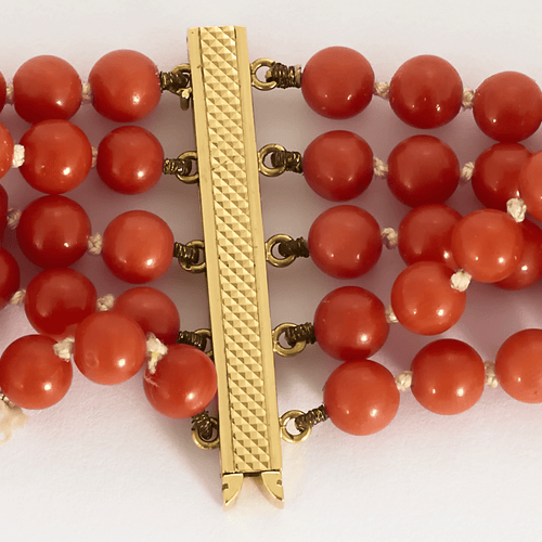 Collier Collier camée en corail rouge, et or jaune. Napoléon III 58 Facettes DV11015-6