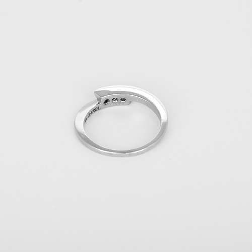 Bague 52 Bague en or blanc et diamants : 0,15 carat 58 Facettes DV34850-1