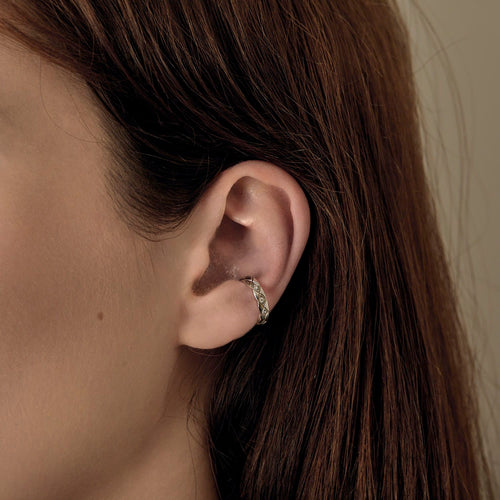 Boucles d'oreilles CHANEL - Coco Crush - Boucles d'oreilles en or blanc et diamant 58 Facettes DV2312-14