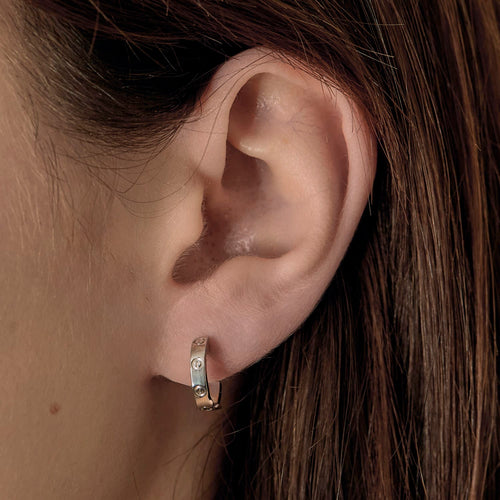 Boucles d'oreilles CARTIER- LOVE - Créole en or gris. PM 58 Facettes DV35629-1
