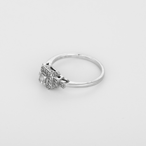 Bague 54 MAUBOUSSIN - UN AUTOMNE 1930 n°2 - Bague en or gris et diamants 58 Facettes DV34738-1