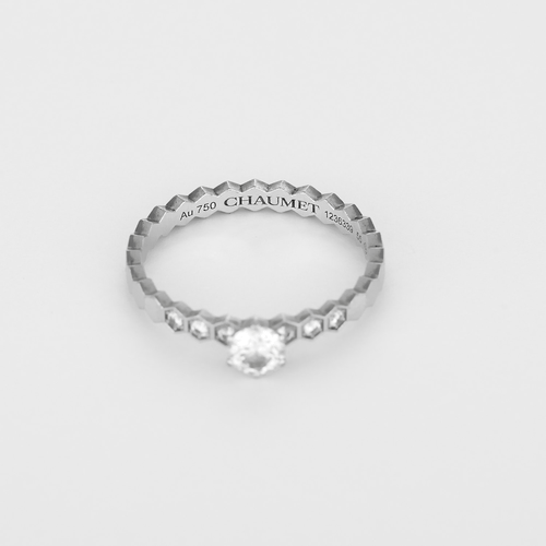 CHAUMET - Bague en or blanc et diamant