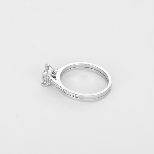 Bague 48.5 DE BEERS - The promise - Bague en platine, diamants : 0,82 carat 58 Facettes DV33038-1