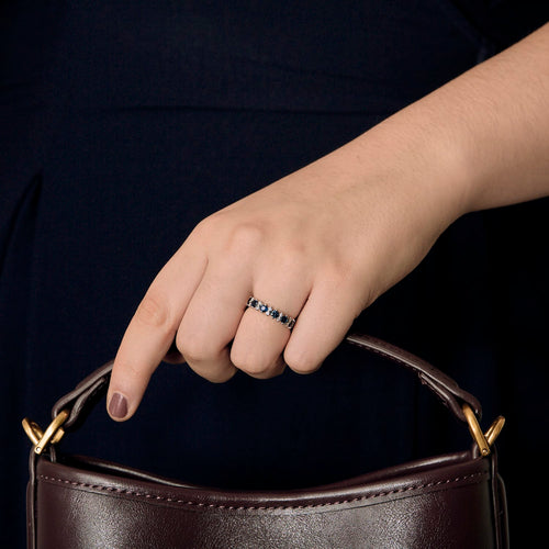 Bague 53 Demie Alliance en or gris, saphirs et diamants 58 Facettes DV0988-6