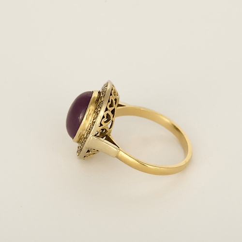 Bague 54 Bague en or jaune et or gris, rubis cabochon et diamants 58 Facettes DV32363-6