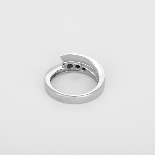 Bague 54 GAREL - Bague en Or blanc, trois diamants 0.45 carat environ. 58 Facettes DV35946-2