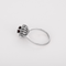Bague 58.5 Bague marguerite en or blanc, rubis : 0,60 carat et diamants : 0,15 carat 58 Facettes DV25961-12