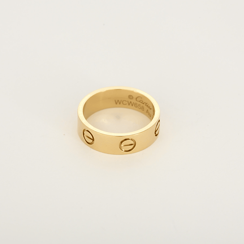 Bague 52 CARTIER - Love - Classique - Alliance en or jaune. 58 Facettes DV35776-1