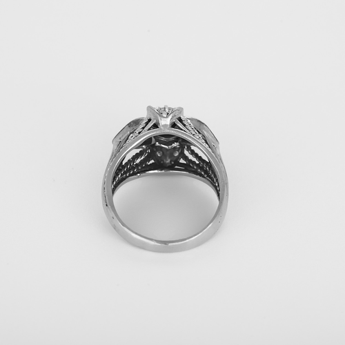 Bague 57 Bague "Fleur" en or gris et diamants 58 Facettes DV35840-1