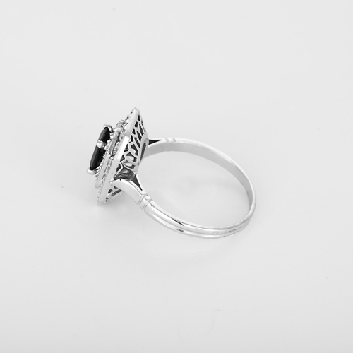 Bague 60 Bague en or blanc, saphir : 0,75 et diamants : 0,40 carat 58 Facettes DV25961-13
