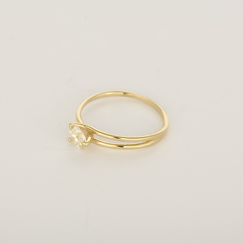 Bague Solitaire en or jaune et diamant : 0,70 carat