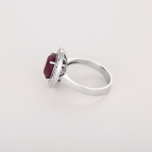 Bague 54 Bague en or blanc, rubis : 4,29 carats et diamants : 0,45 carat 58 Facettes DV36260-2