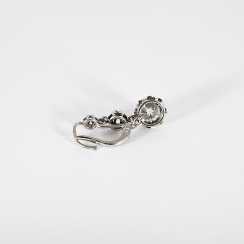 Boucles d'oreilles Paire de boucles d'oreilles en or blanc et diamants de taille ancienne: 1,81 carat 58 Facettes DV36309-2