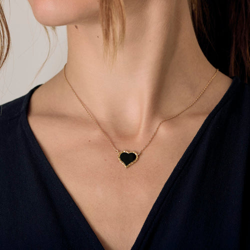 Collier Collier en or jaune et pendentif coeur avec une plaque d'onyx 58 Facettes DV23308-10