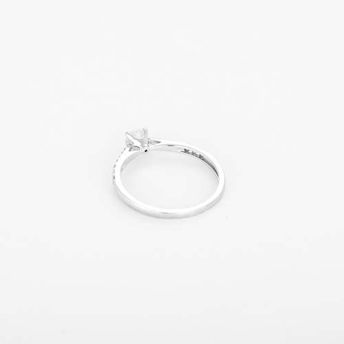 Bague 51 Bague Solitaire en or blanc, diamants : 0,35 carat 58 Facettes DV34828-11