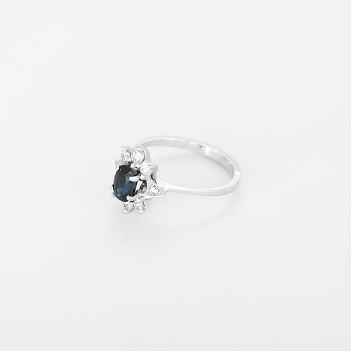 Bague 49.5 Bague de style marguerite en or blanc, saphir : 0,60 carat et diamants : 0,30 carat 58 Facettes DV35410-2