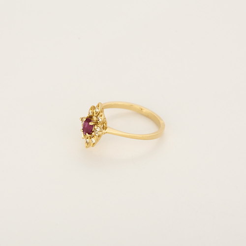 Bague 51 Bague marquise en or jaune, rubis et diamants 58 Facettes DV35410-4