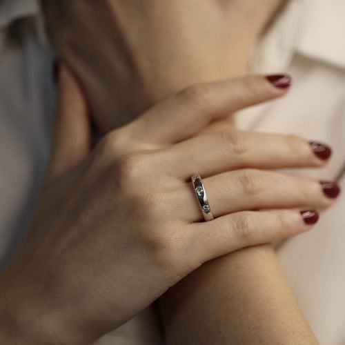 Bague 52 Mauboussin - Alliance en or gris 18 carats et diamants 0,50 ct, taille 52 58 Facettes FB10411