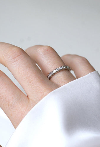 Bague 51.5 Alliance tour complet pavée de diamants 1,00 ct en or blanc 18kt 58 Facettes