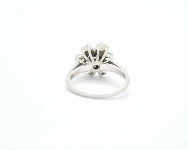 Bague Bague en or blanc sertie de diamants taille ancienne européenne de 0,50 ct 58 Facettes 9767