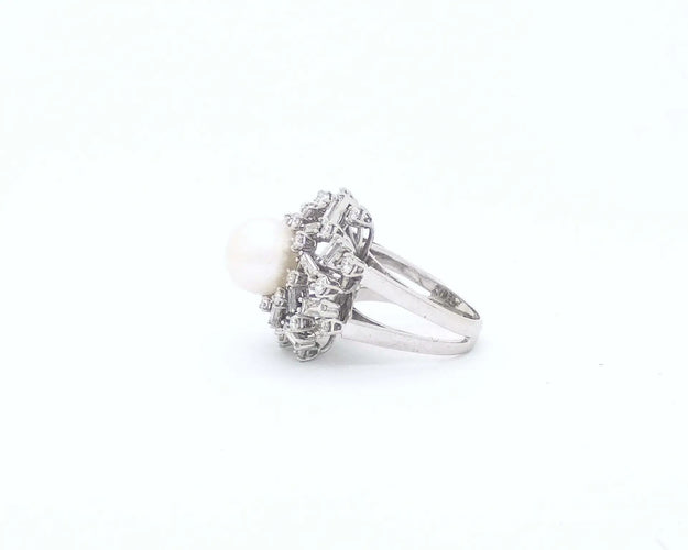 Bague Bague en or blanc 18 kt avec perle australienne et diamants 58 Facettes 5669