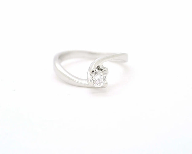 Bague Bague solitaire 0,30 ct en or blanc 18 carats et diamants 58 Facettes 10844