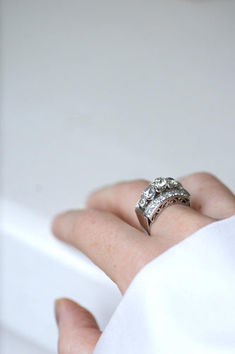 Bague 56 Bague Art Déco en or blanc 18k et platine et diamants 58 Facettes