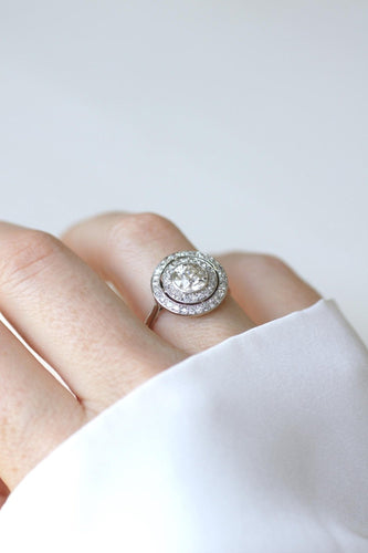 Bague 55 Bague cible ronde Art Déco en or blanc 18kt, platine et diamants 58 Facettes