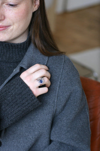 Bague 53.5 Bague cocktail en argent et palladium, saphir de Ceylan et diamants 58 Facettes